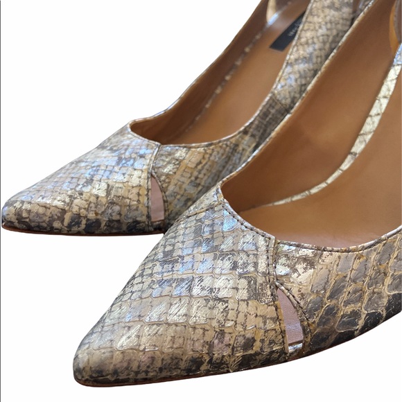 ANN TAYLOR Silver Python Pointed Toe Heels - Picture 4 of 8